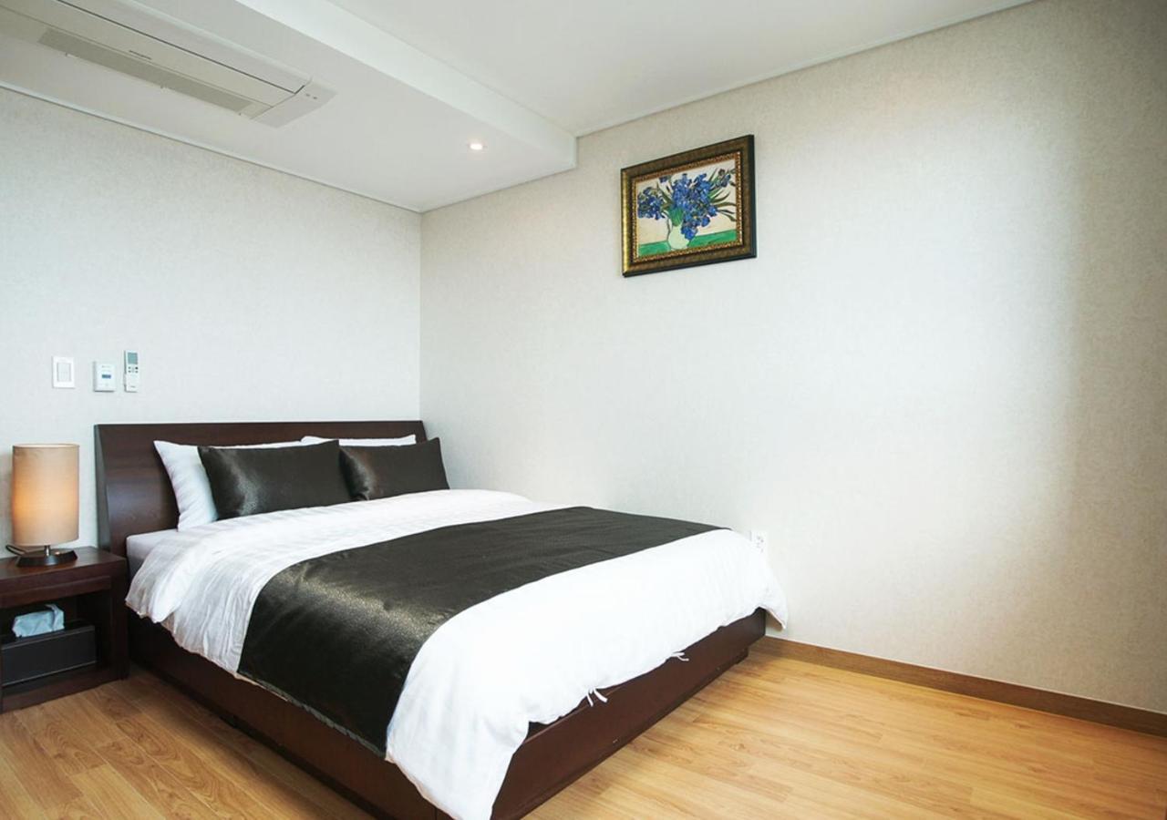 Iris Hotel Seogwipo Bagian luar foto