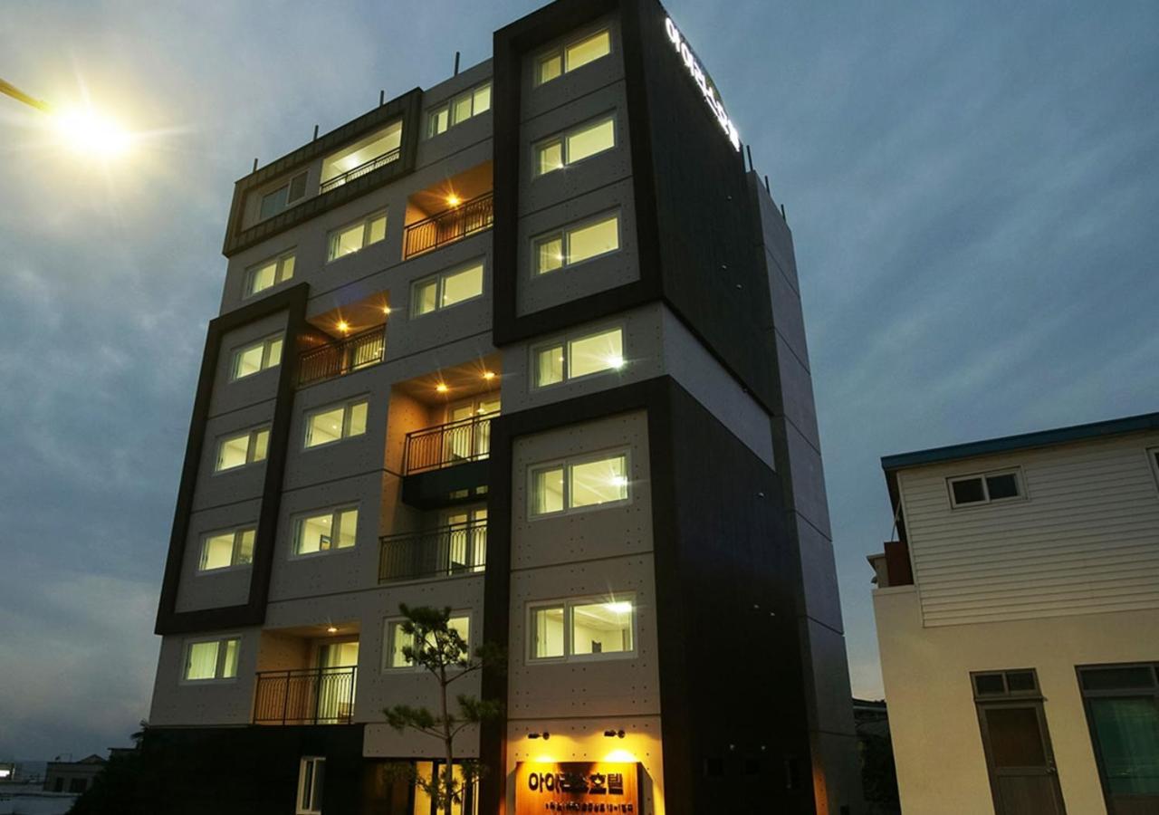 Iris Hotel Seogwipo Bagian luar foto